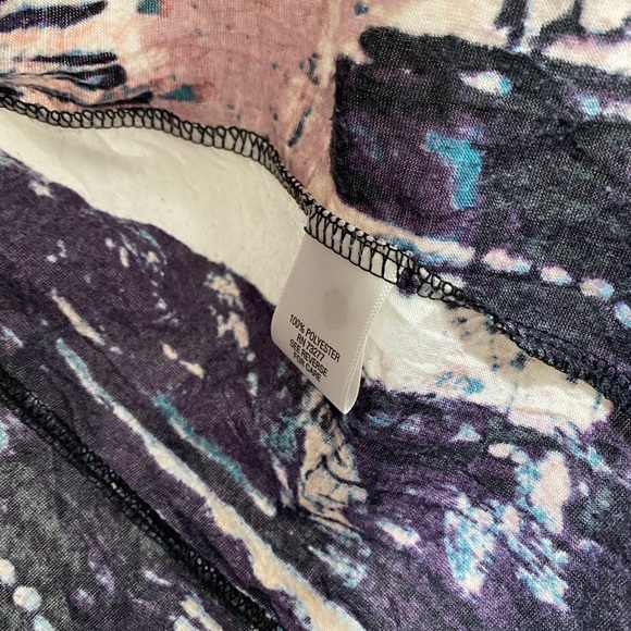 Preloved simply Vera Wang print top size S - Picture 3 of 3